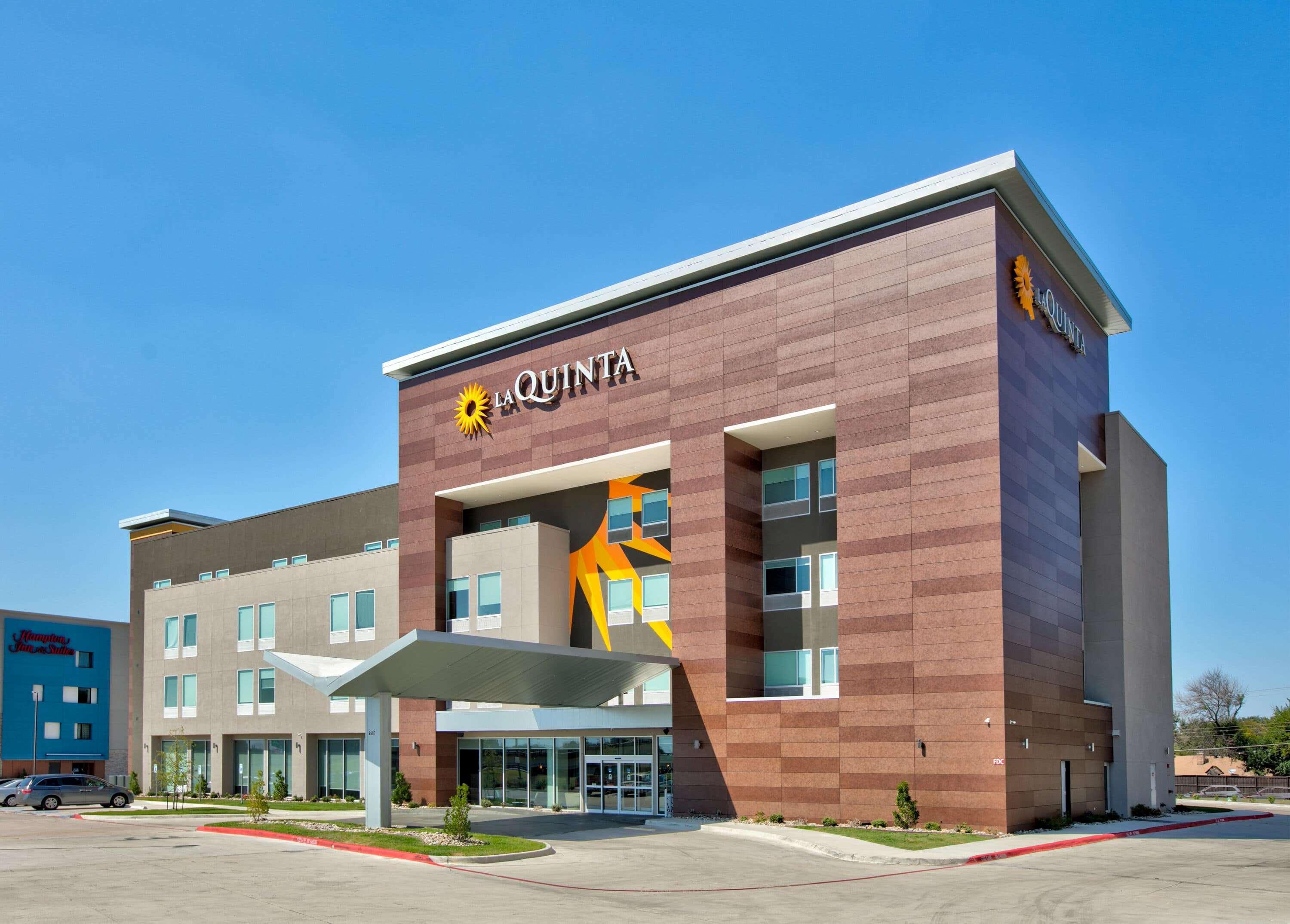 La Quinta Inn & Suites By Wyndham Dallas/Fairpark Zewnętrze zdjęcie