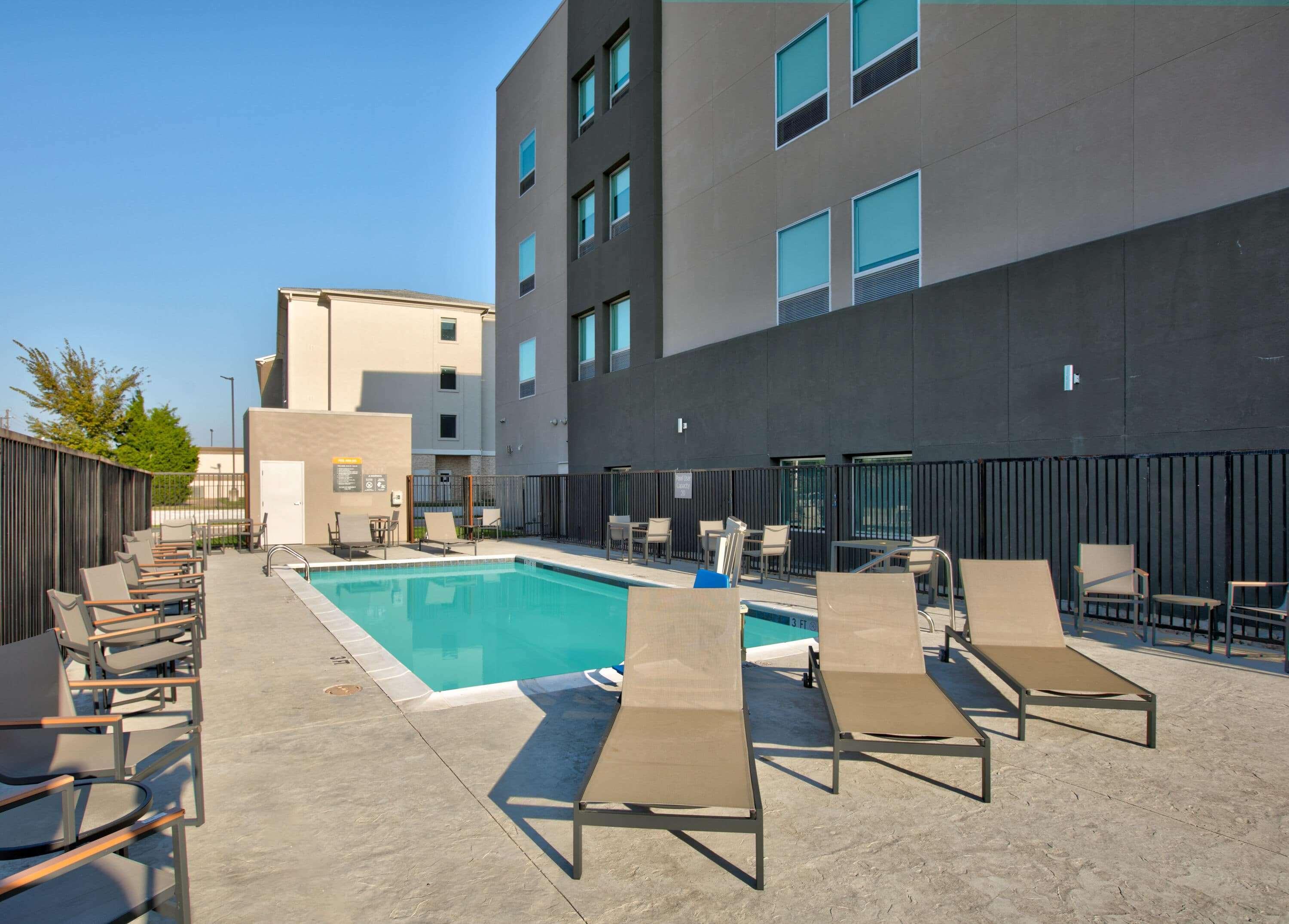 La Quinta Inn & Suites By Wyndham Dallas/Fairpark Zewnętrze zdjęcie