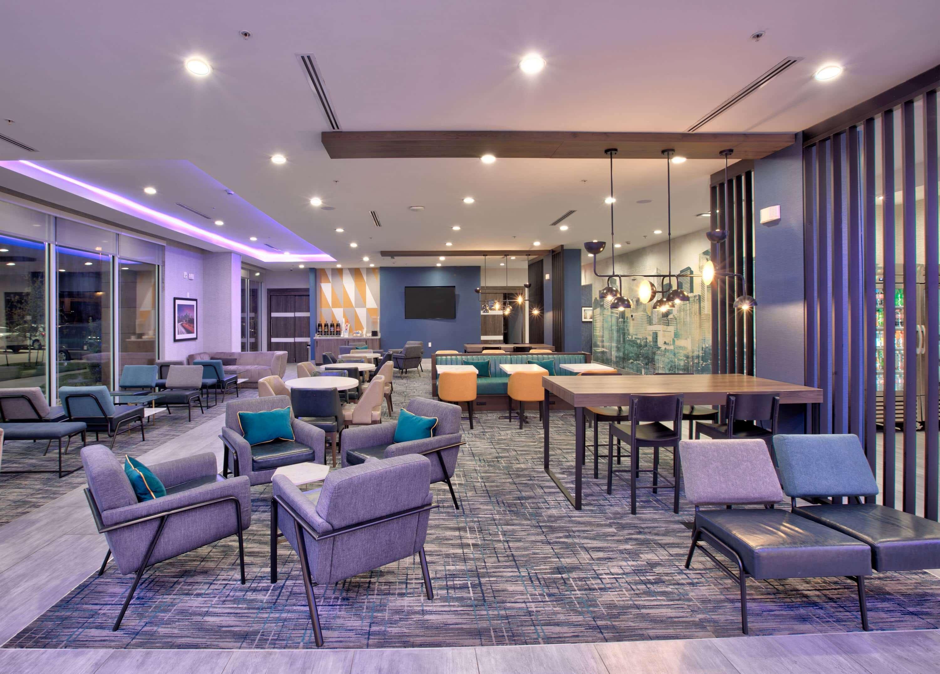 La Quinta Inn & Suites By Wyndham Dallas/Fairpark Zewnętrze zdjęcie