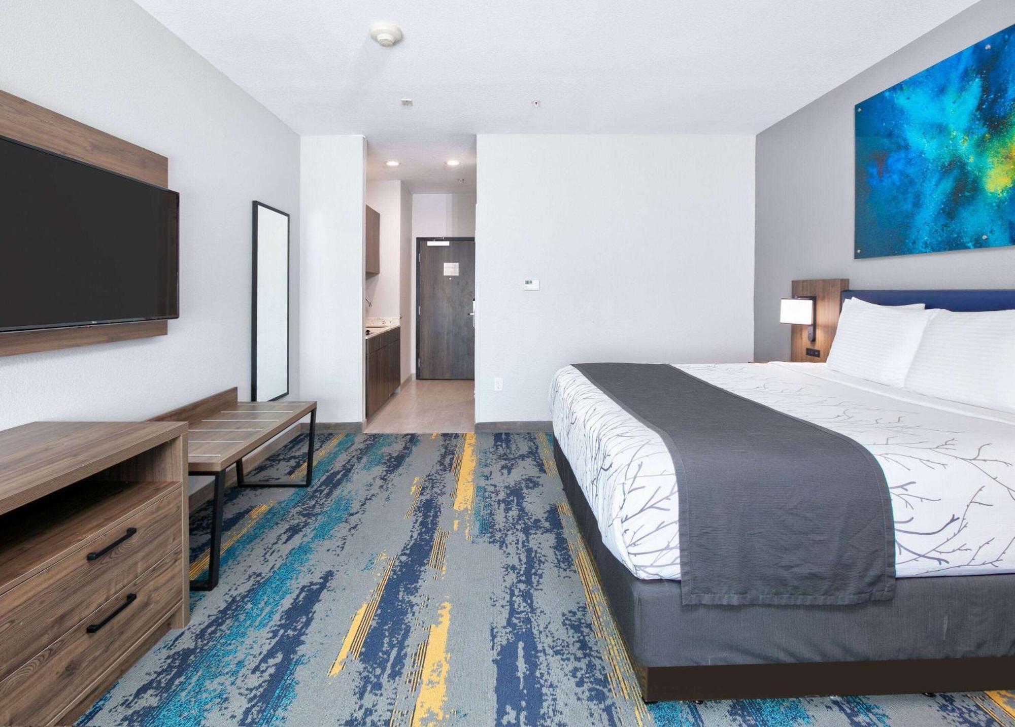 La Quinta Inn & Suites By Wyndham Dallas/Fairpark Zewnętrze zdjęcie